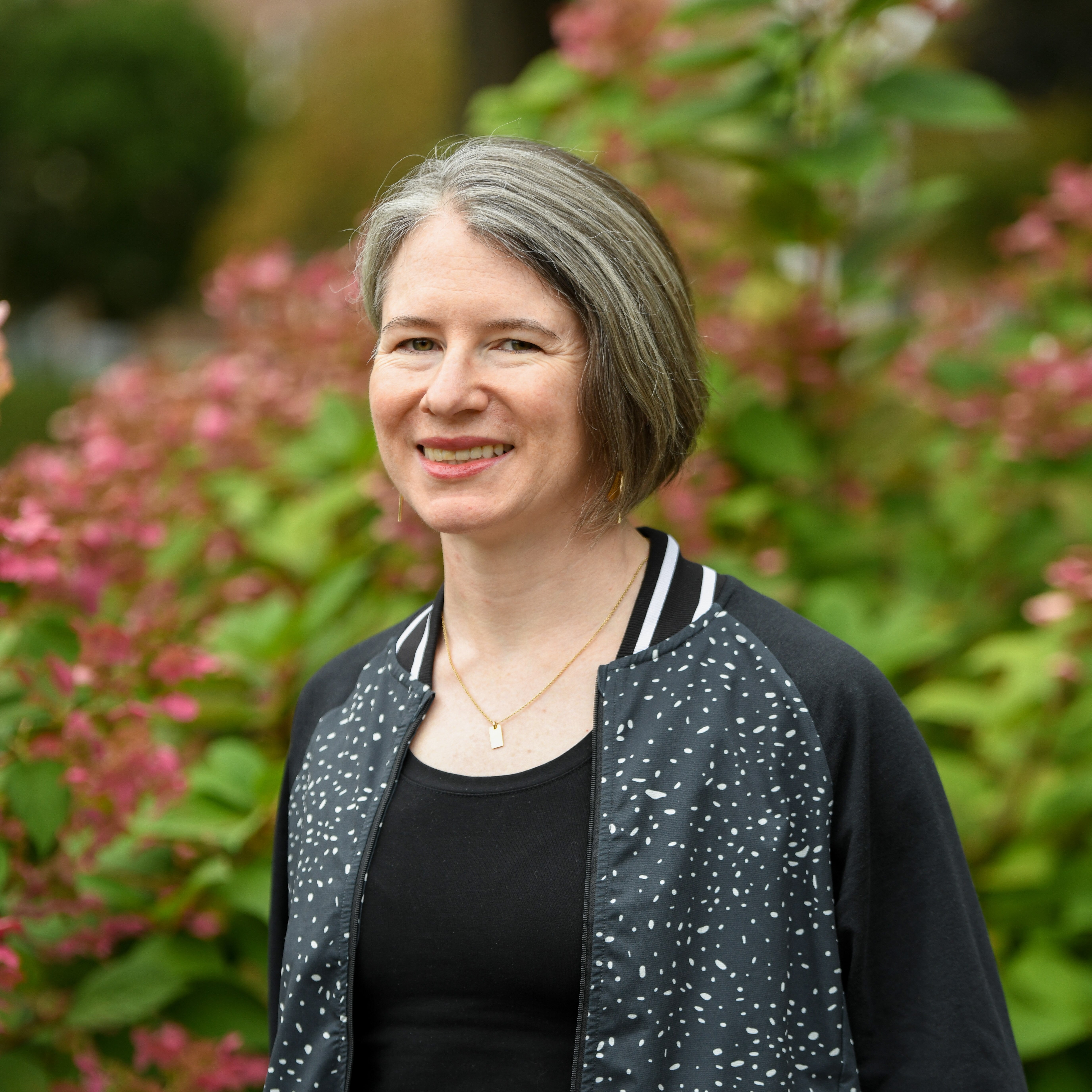 Head shot of HASS Academic Advisor, Sue Jordan